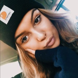 Meet your Posher, Tori